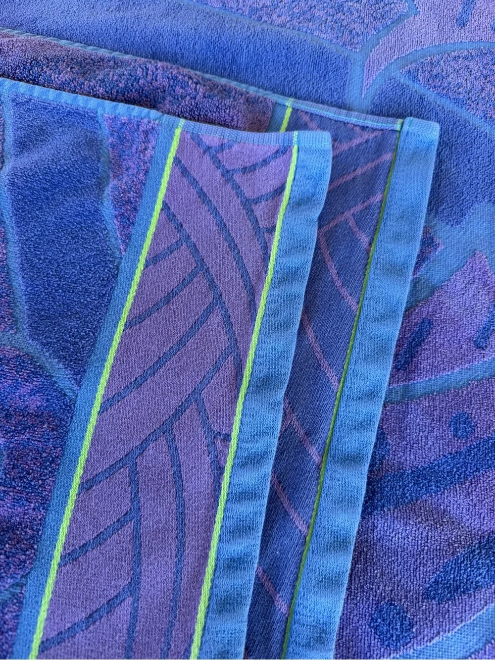 Kirkland Stylized Fish Waves Egyptian Cotton Large Beach Towel Blue Purple 36x66